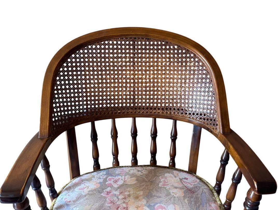 カリモク　コロニアル　アームチェア　ラタン　花柄