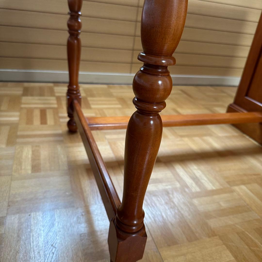 横浜クラシック家具ダニエル　樺桜片袖机