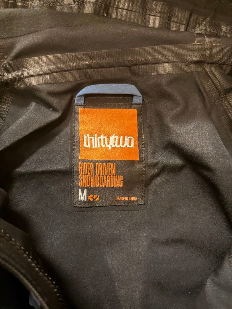 thirtytwo スノーボードウェア 上下セット インナーダウン付