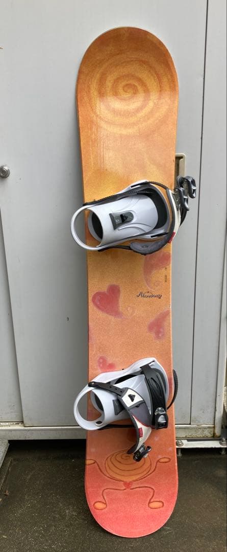 ハート柄スノーボードとビンディングのセット サイズ　138cm