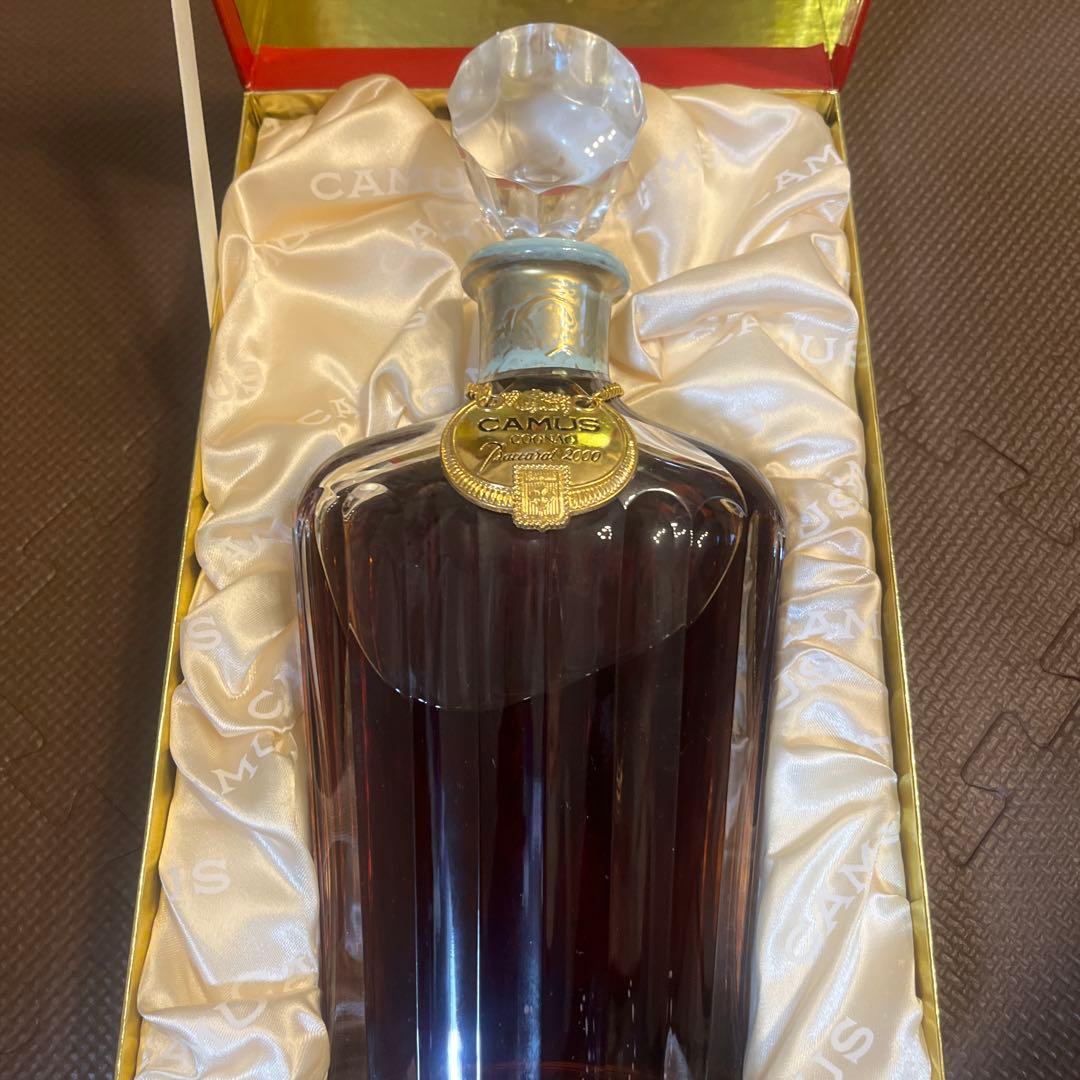 【未開栓】古酒CAMUS Cognac Baccarat 2000ギフトボックス