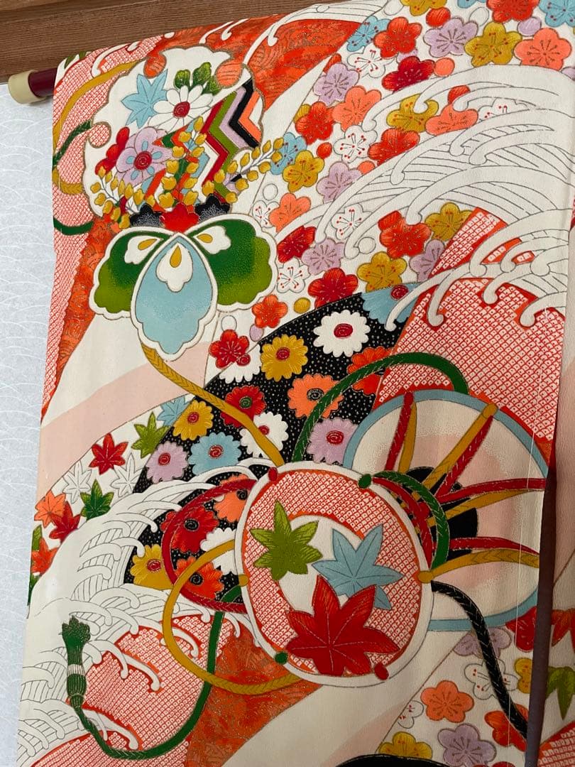 新品　未使用　希少　正絹　着物　七五三　お宮参り　しぼり　しつけ付き　女子　和柄