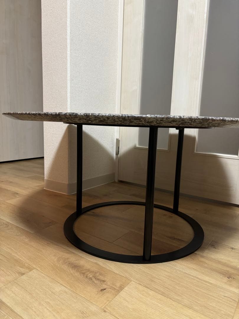 arflex UVIサイドテーブル　シェニートモンチーク