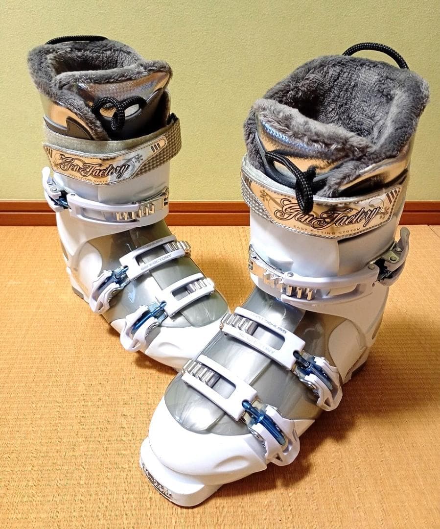 24.0〜24.5cm スキーブーツ GENFACTORY CARVE-5