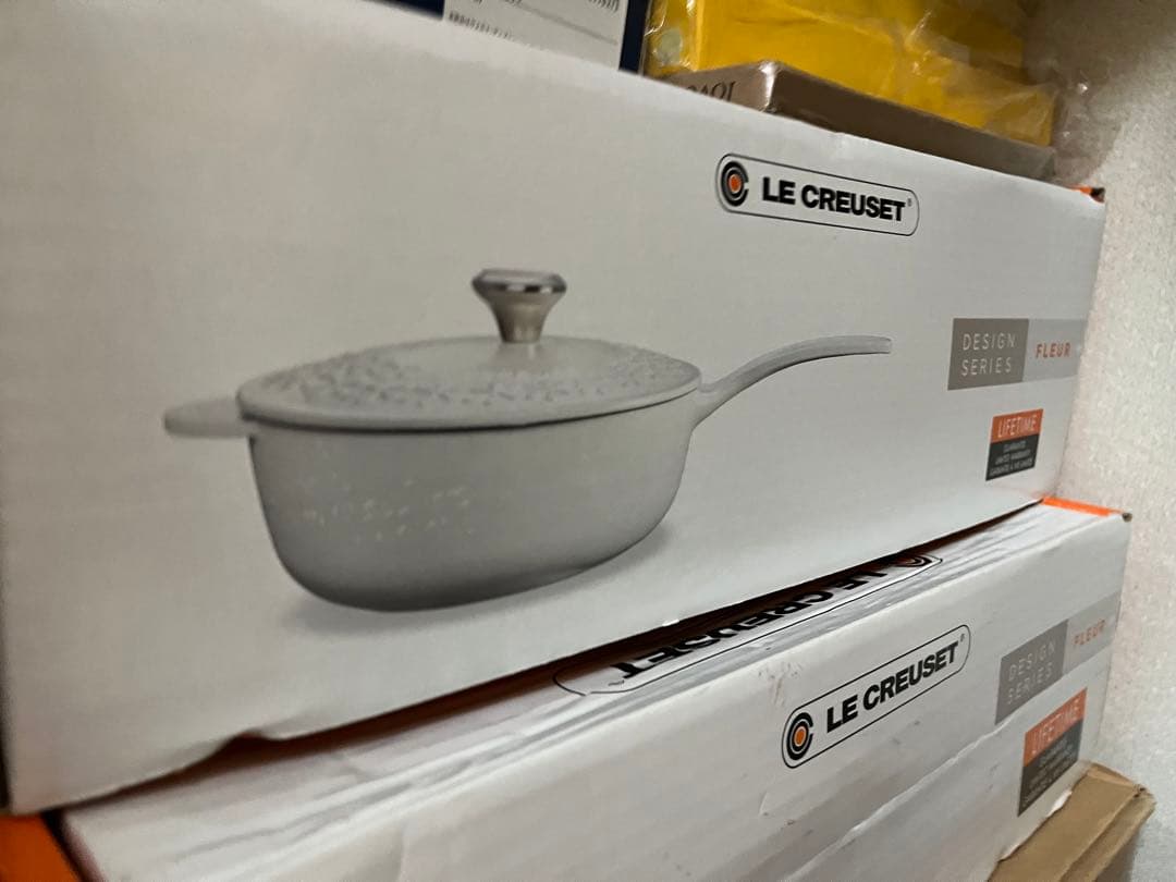 ル・クルーゼ　片手鍋　フラワーレリーフ