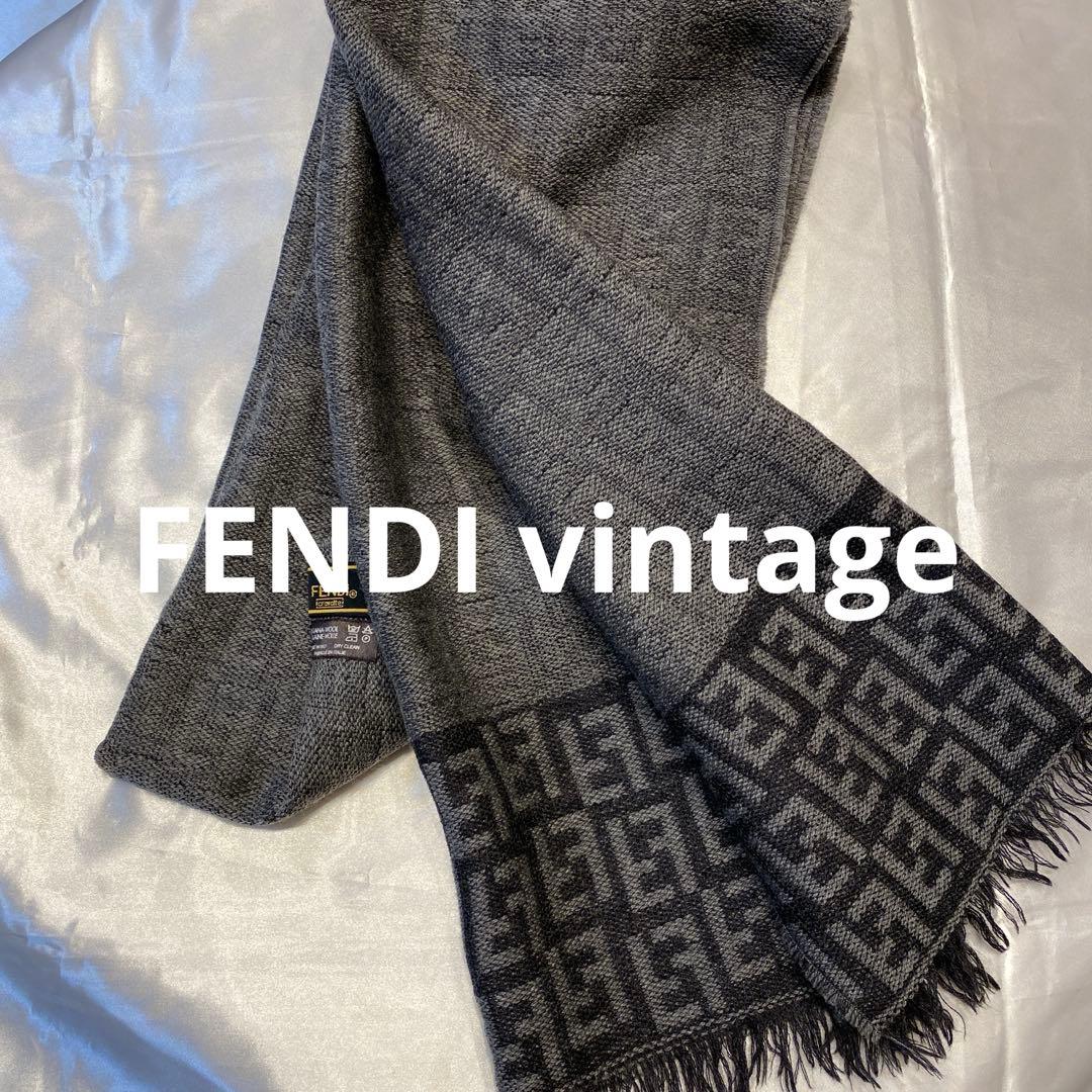 FENDI フェンディ　ブラック×グレー マフラー 総柄ズッカロゴ　アーカイブ