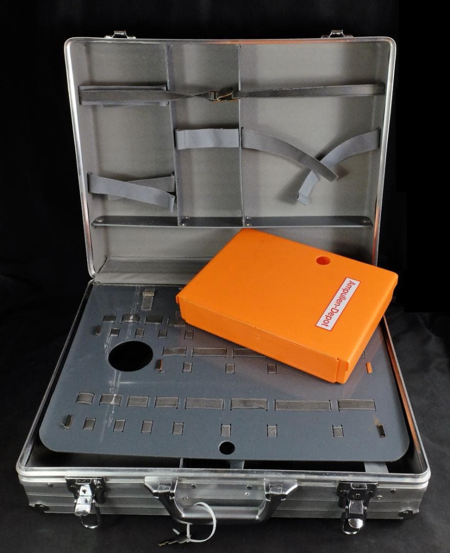 リモワ ラージ・アルミアタッシェ オーガナイザーパネル付 51ⅹ40ⅹ18cm