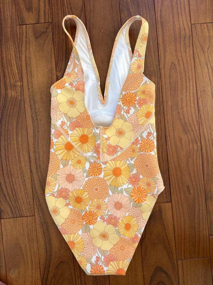 【SALE】winki suits 花柄 ワンピース　水着 ウエット サーフィン