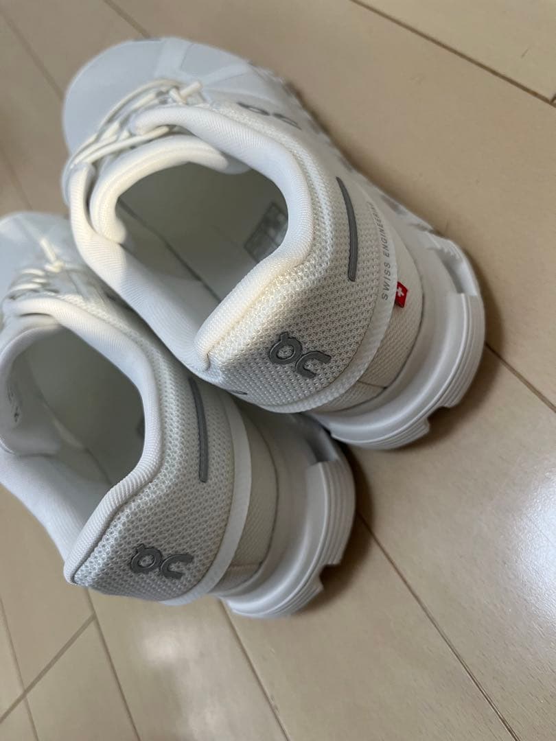 ＜On＞Cloud 6 スニーカー レディース 25cm ホワイト