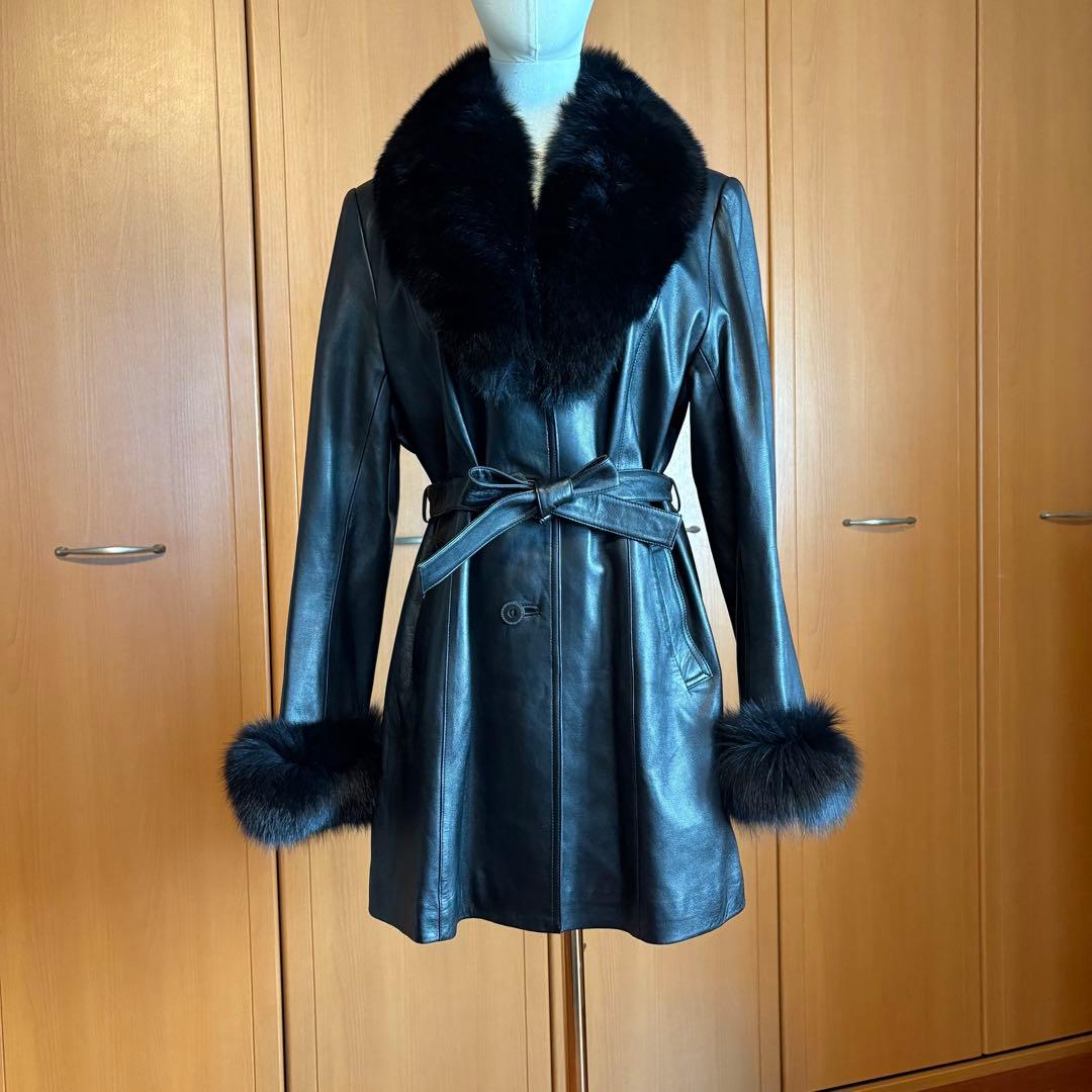 ブラックラムレザー フォックスファー付きジャケット