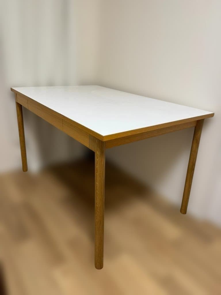 【値下げ】IDEEダイニングテーブルSTILT TABLE 1200 White