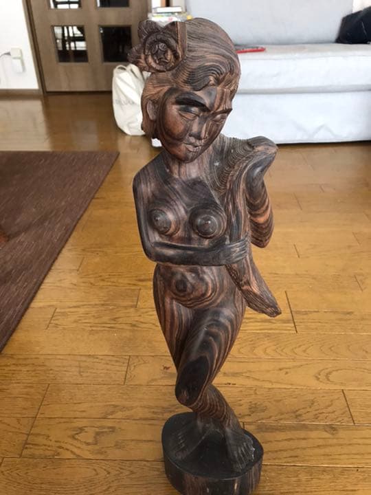 置物　銘木紫檀のビーナス像