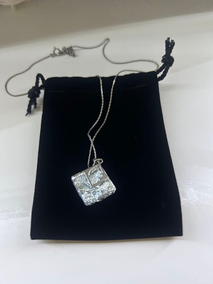 シルバー ダイヤモンドカット ペンダント