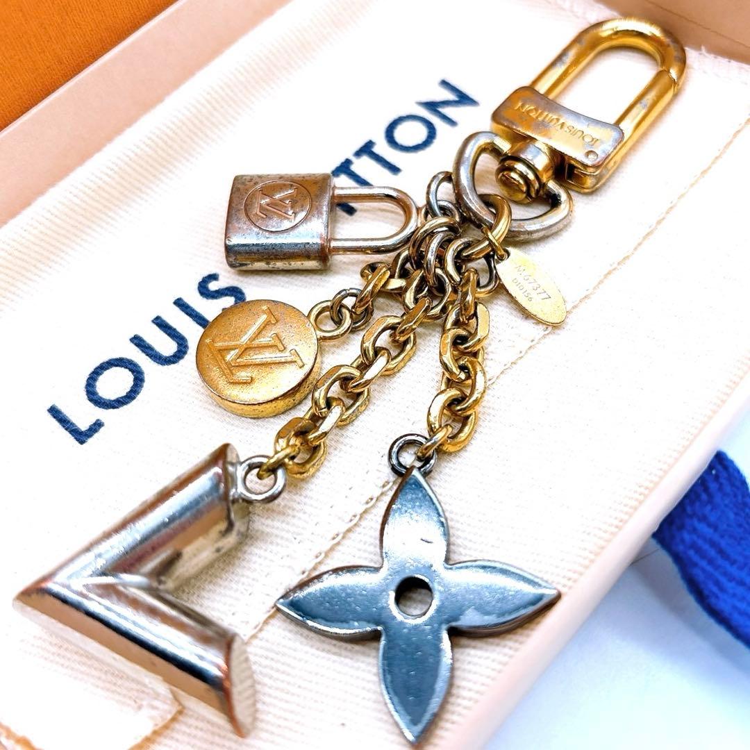 LOUIS VUITTON ルイ ヴィトン カレイドV キーホルダー メタル