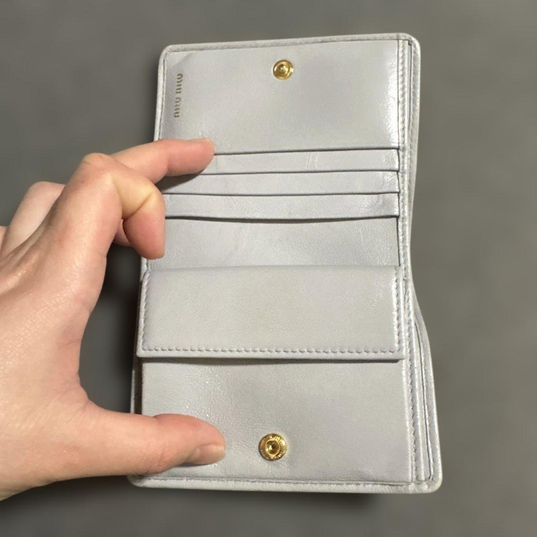 MIU MIU グレー 二つ折り財布