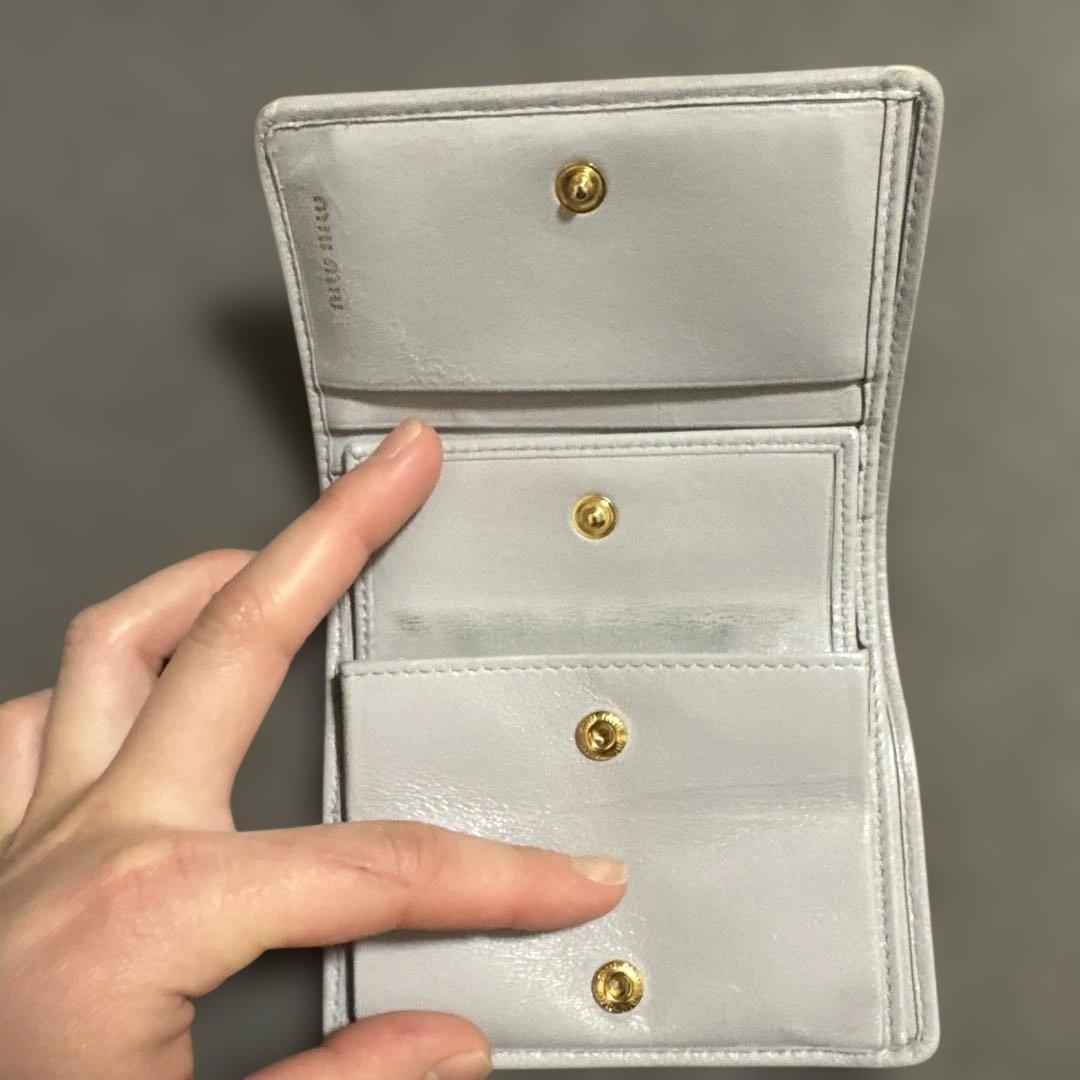 MIU MIU グレー 二つ折り財布