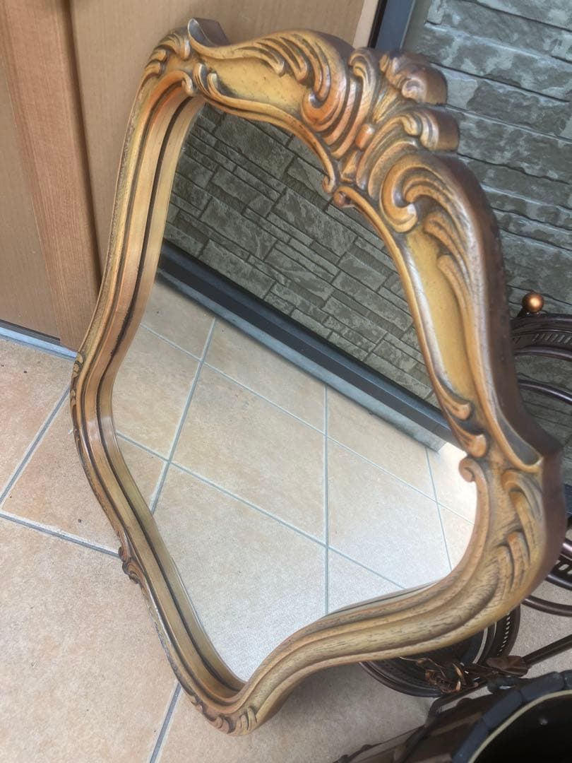 アンティーク調　木製　デコラティブフレーム　ウォールミラー　壁掛け