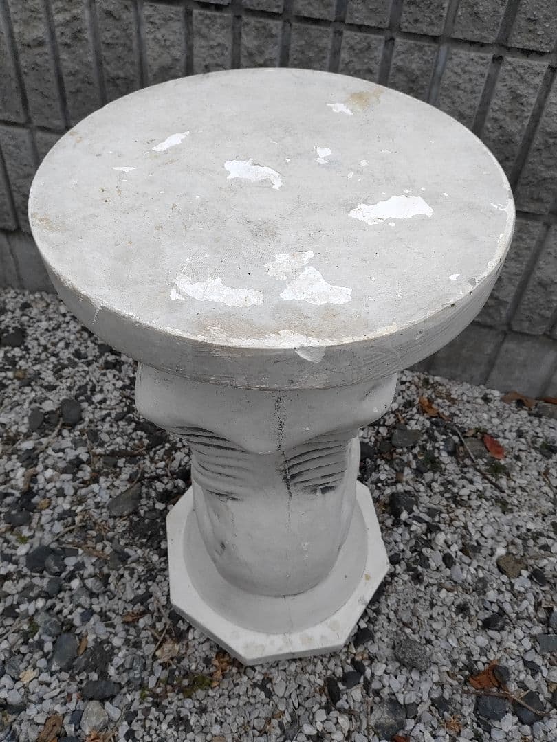 トラペゾフォロン翼のあるライオンの彫刻台座 送料無料