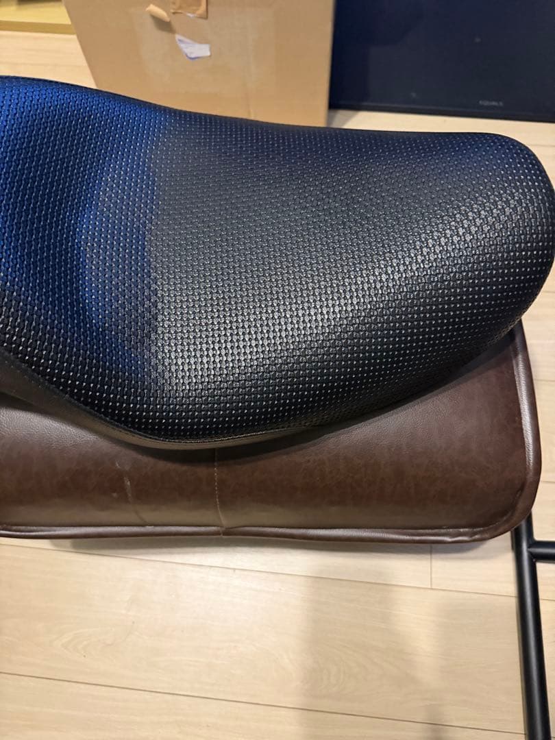 ダイナ　2004〜2005年　サドルマンシート