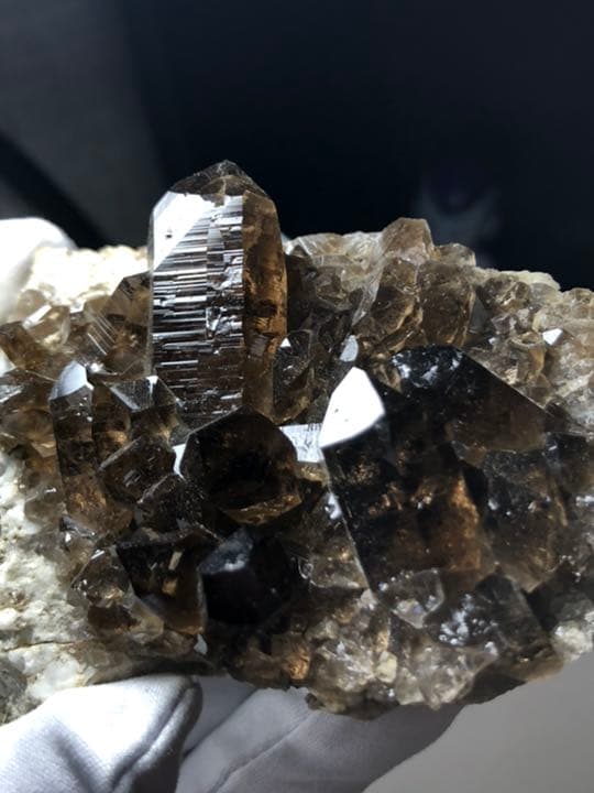 奇跡の スイス スモーキークォーツ クラスター 201g 完品✩.*˚