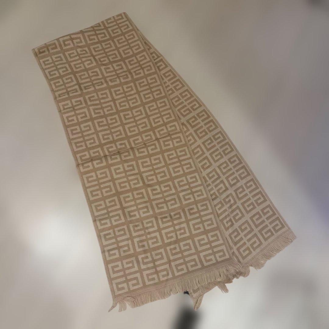 Givenchy 幾何学模様 ベージュマフラー 新品タグ付き