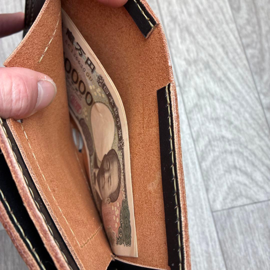 【茶芯ブラック】トラッカーウォレット　ミドル　真鍮　お札を折らずに収納　タイプA