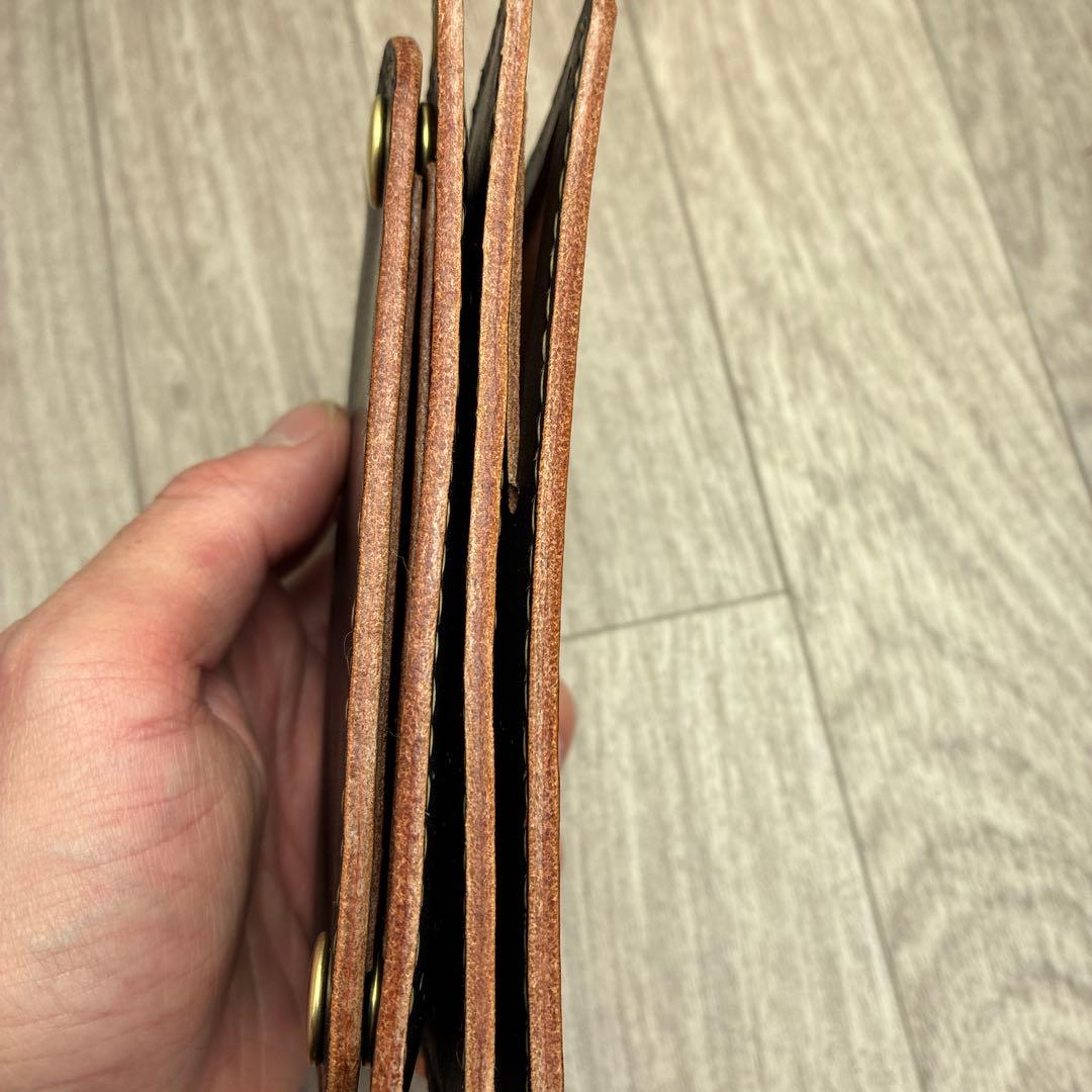 【茶芯ブラック】トラッカーウォレット　ミドル　真鍮　お札を折らずに収納　タイプA