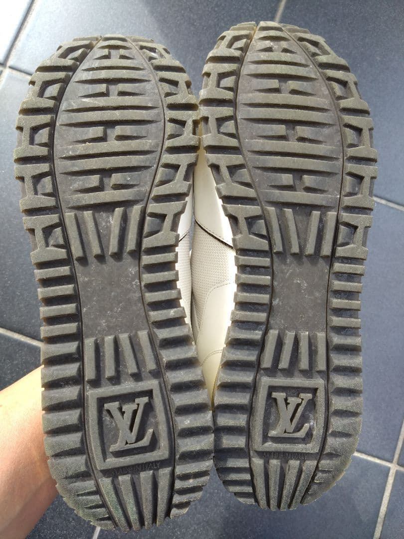 ルイ・ヴィトン ランアウェイ スニーカー