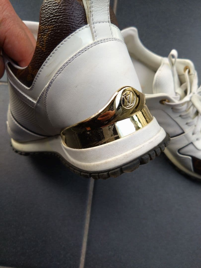 ルイ・ヴィトン ランアウェイ スニーカー