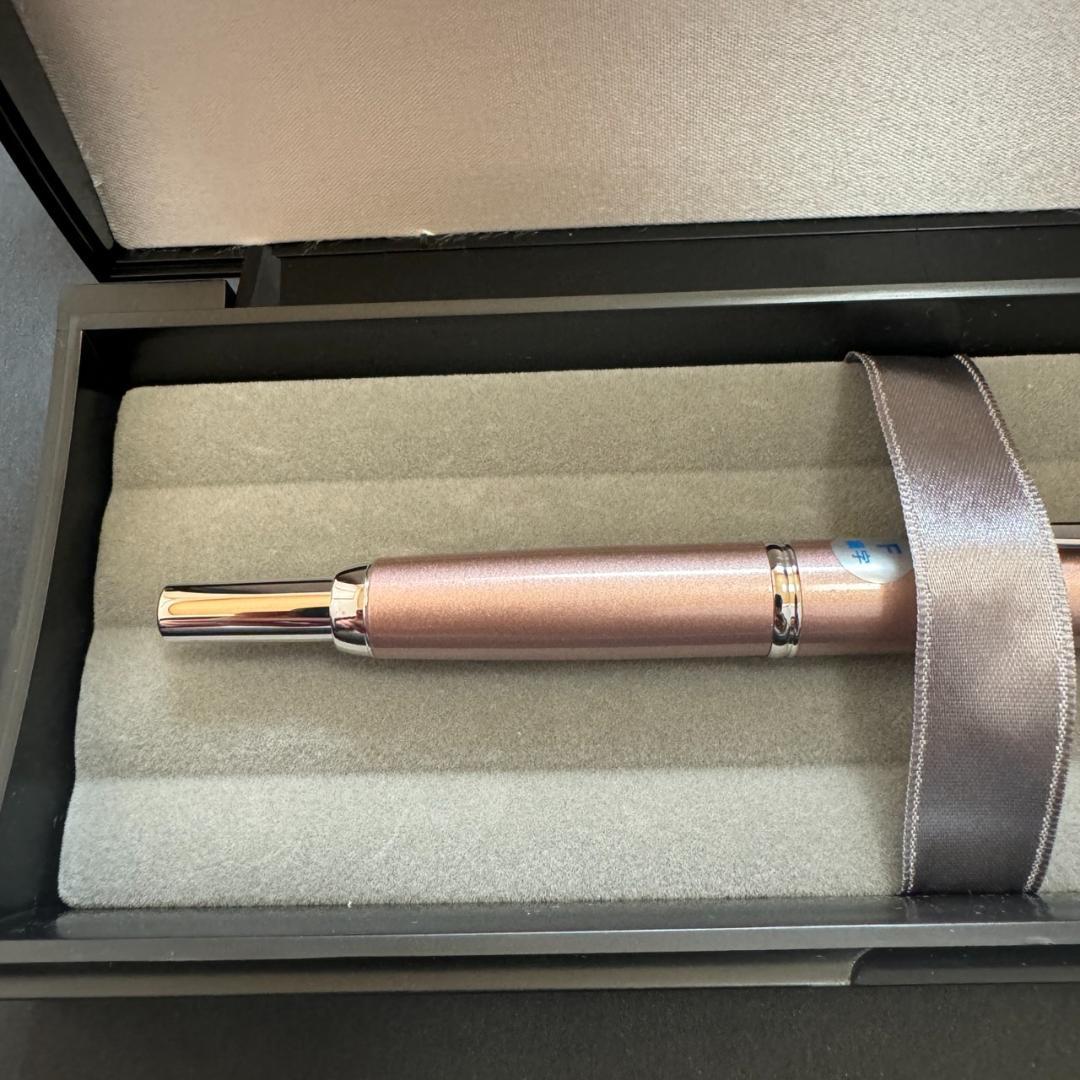 パイロット　万年筆　キャップレスデシモ　シャンパンピンク