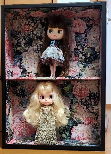 ブライス大型ドールケース黒花柄