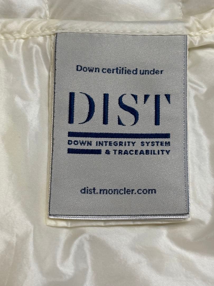 MONCLER :Lianeホワイトダウンベスト　size「1」　値下げ❗️