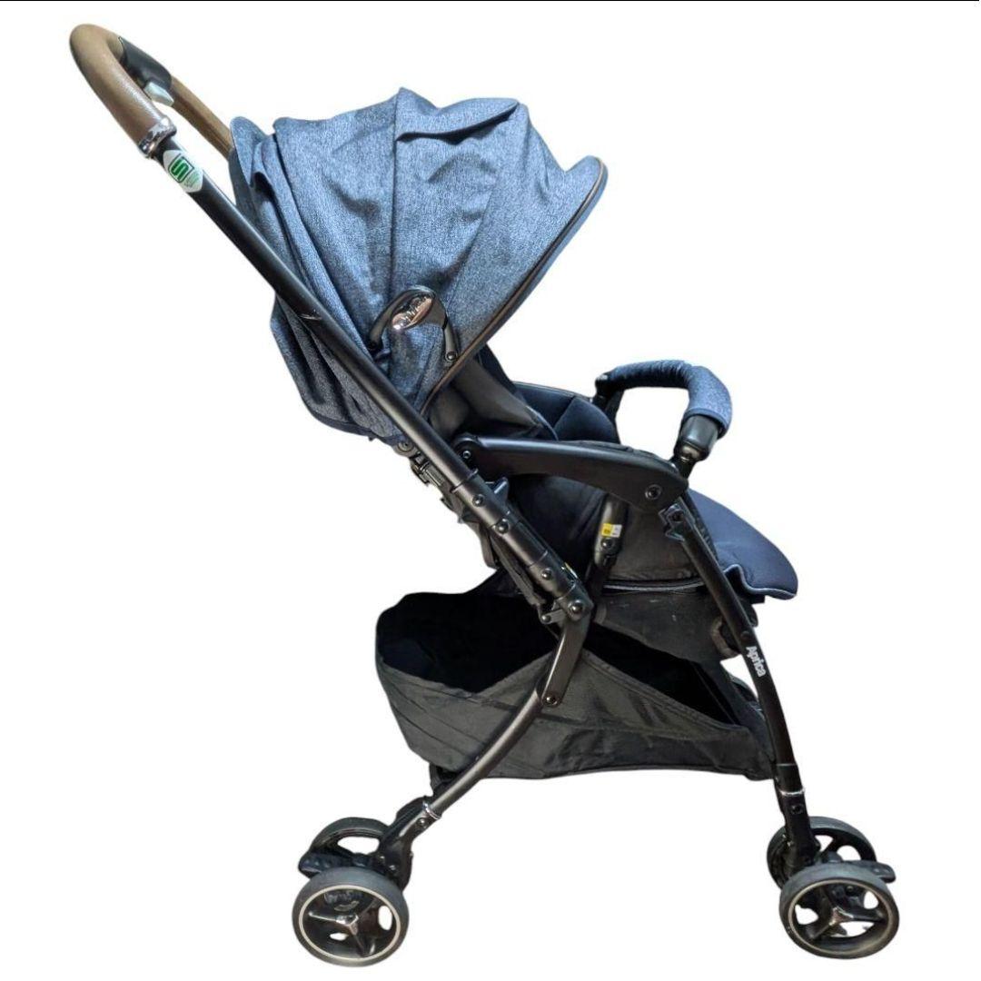 美品 アップリカ ラクーナクッションフリー 新品スペアクッション付 A B型対応