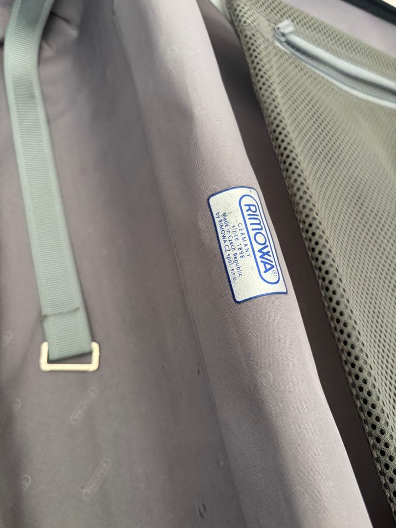 RIMOWA リモワ　サルサ　機内持ち込み　ブラック キャリーケース