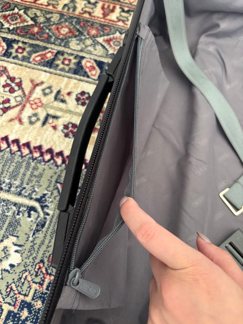 RIMOWA リモワ　サルサ　機内持ち込み　ブラック キャリーケース