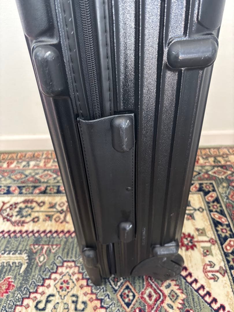 RIMOWA リモワ　サルサ　機内持ち込み　ブラック キャリーケース