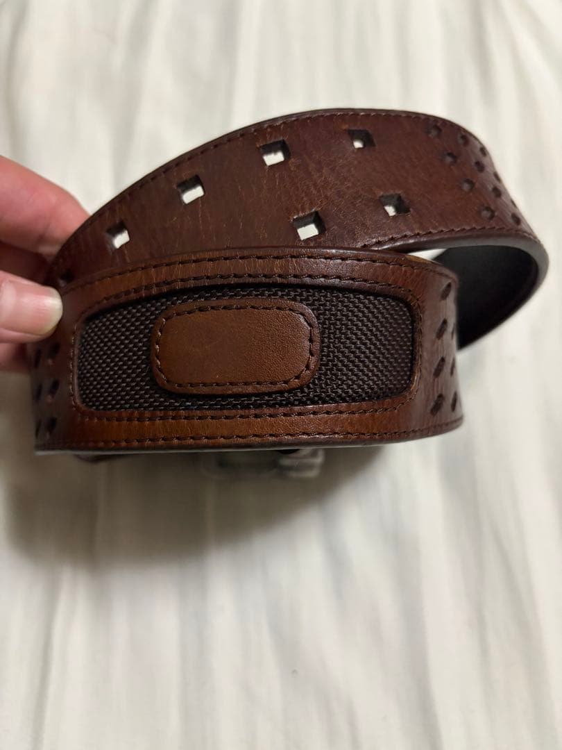 oakley ブラウンレザー ロゴバックル ベルト