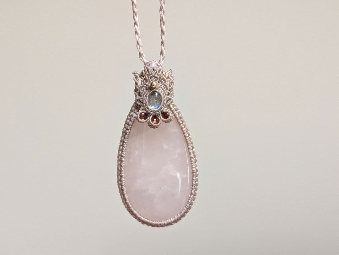 マクラメネックレス ローズクォーツ ラブラドライト ガーネット