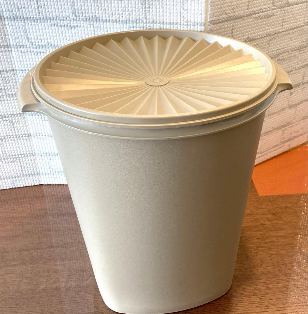 未使用タッパーウェアマキシクイーンデコレーター&マキシデコレーター(2個セット)