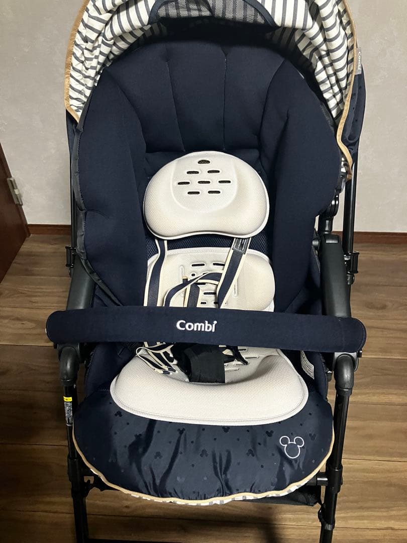 最終値下げ中！コンビ ベビーカー メチャカルハンディ ディズニー　ミッキーマウス