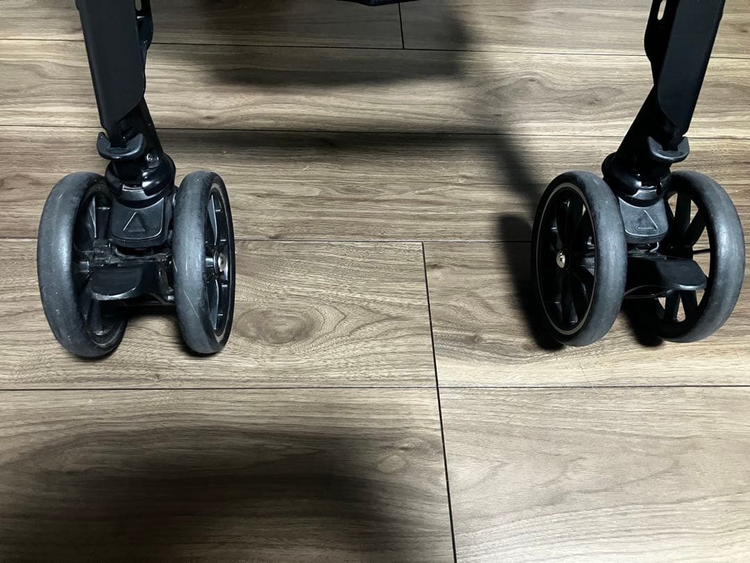 最終値下げ中！コンビ ベビーカー メチャカルハンディ ディズニー　ミッキーマウス