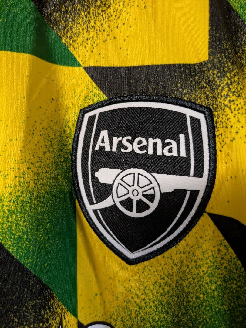 アーセナルFC 2022-23 プレマッチシャツ