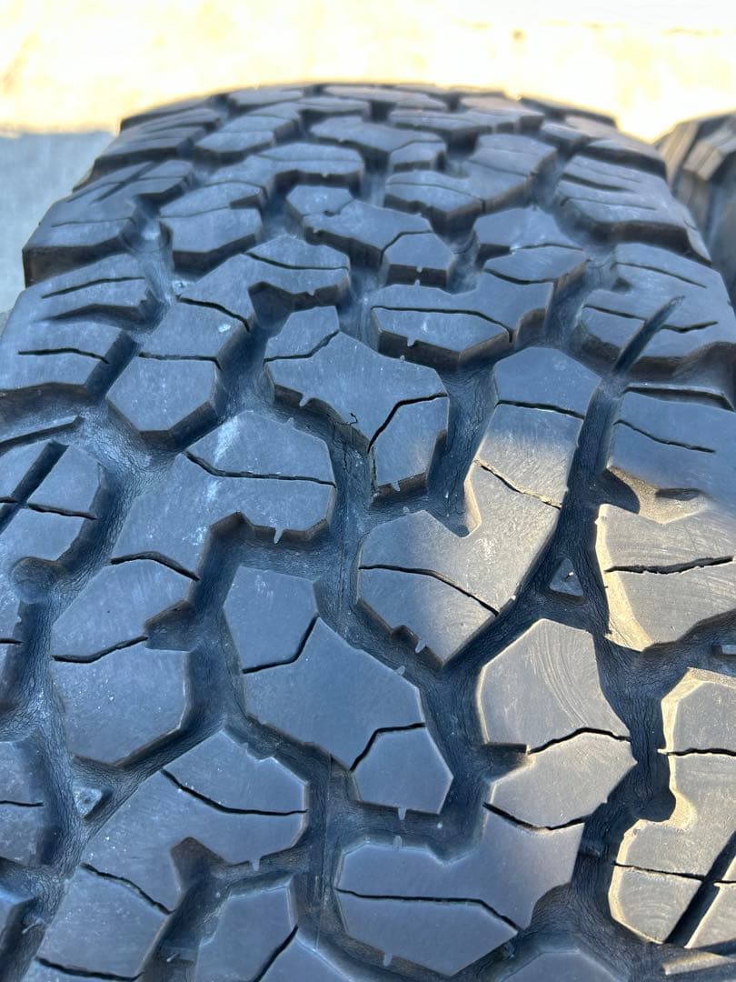 BF Goodrich K02 235/70R16 4本 8分山