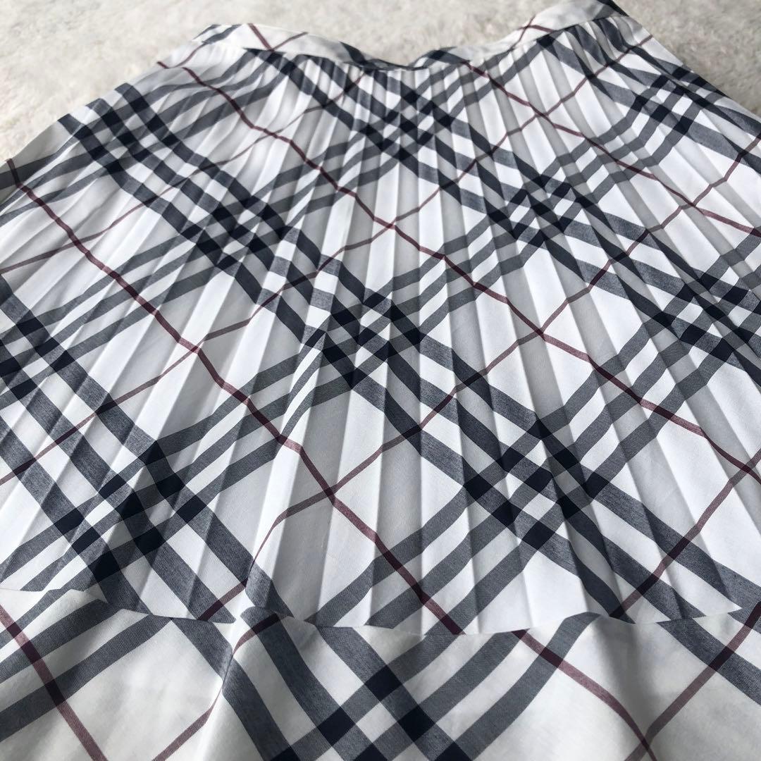 美品　バーバリーブルーレーベル　フレアスカート　プリーツ　総柄　ノバチェック