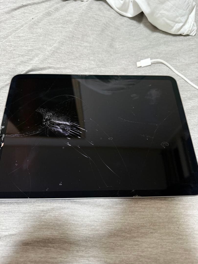 iPad Pro 11インチ第3世代スペースグレー 画面ひび割れ