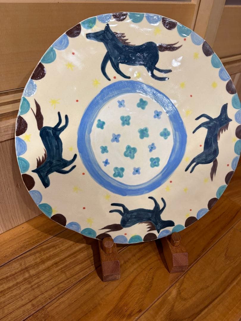 【新品】　大皿　飾り皿　馬　うま　ニューイヤープレート　手びねり　つちつち舎