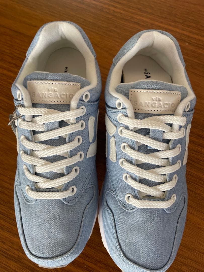 新品！にゅバランス スニーカー ライトブルー