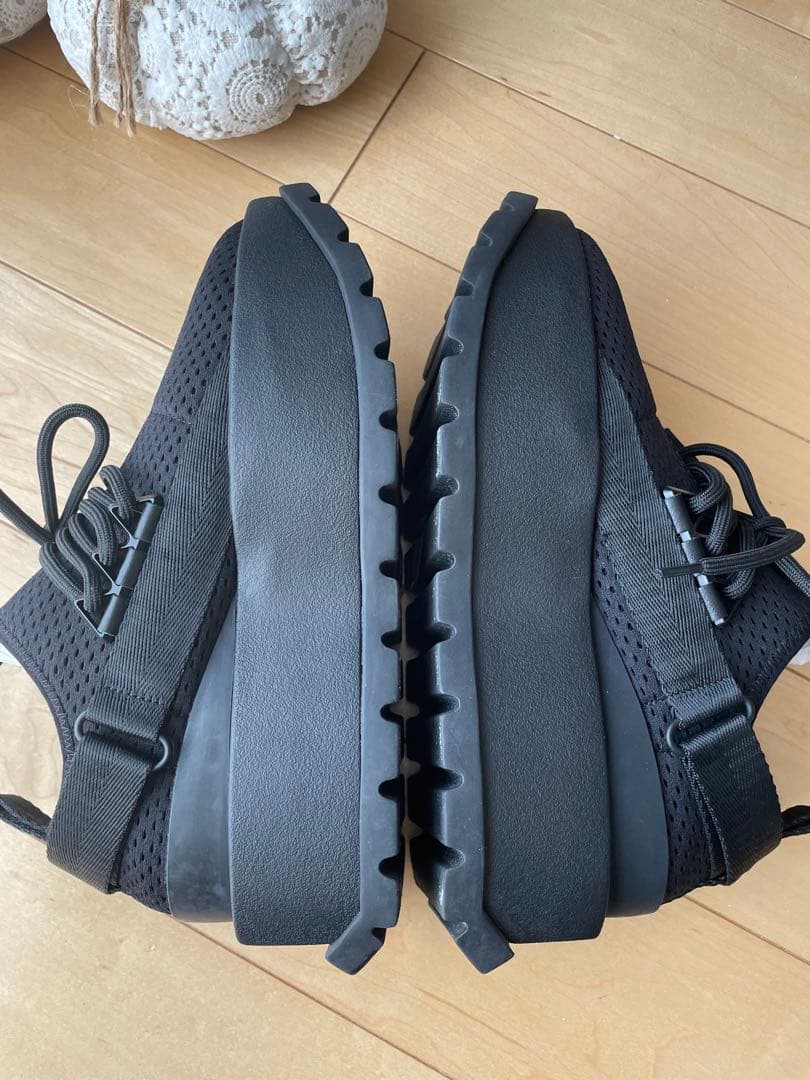 【美品✨】UNITED NUDE Roko Space （BLACK）