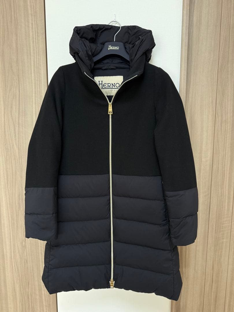 Shina　極美品 ヘルノ 異素材切替　ダウンコート ブラック 42