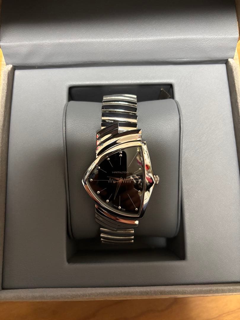 ハミルトン　ベンチュラ　60周年記念モデル